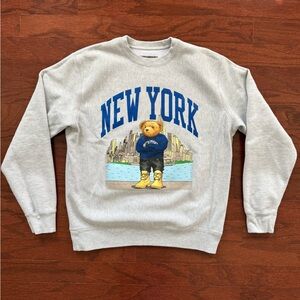 Men's Gray Crewneck Sweater with Bear and New York Design
